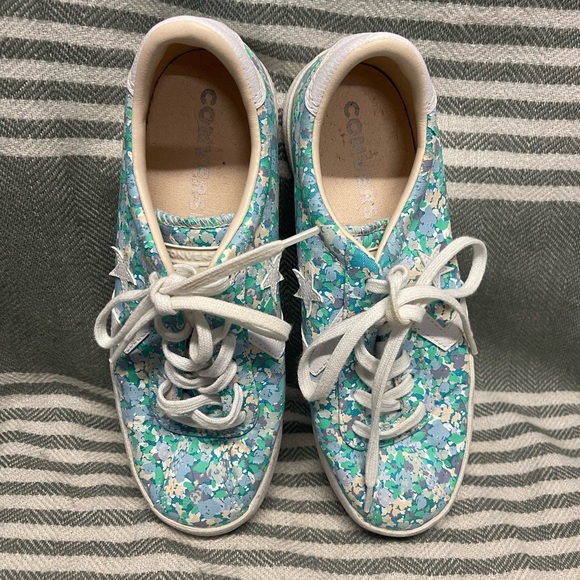 Converse Blue and Green “Flowers” Low Top Sneakers Size 7‎ - Picture 2 of 4
